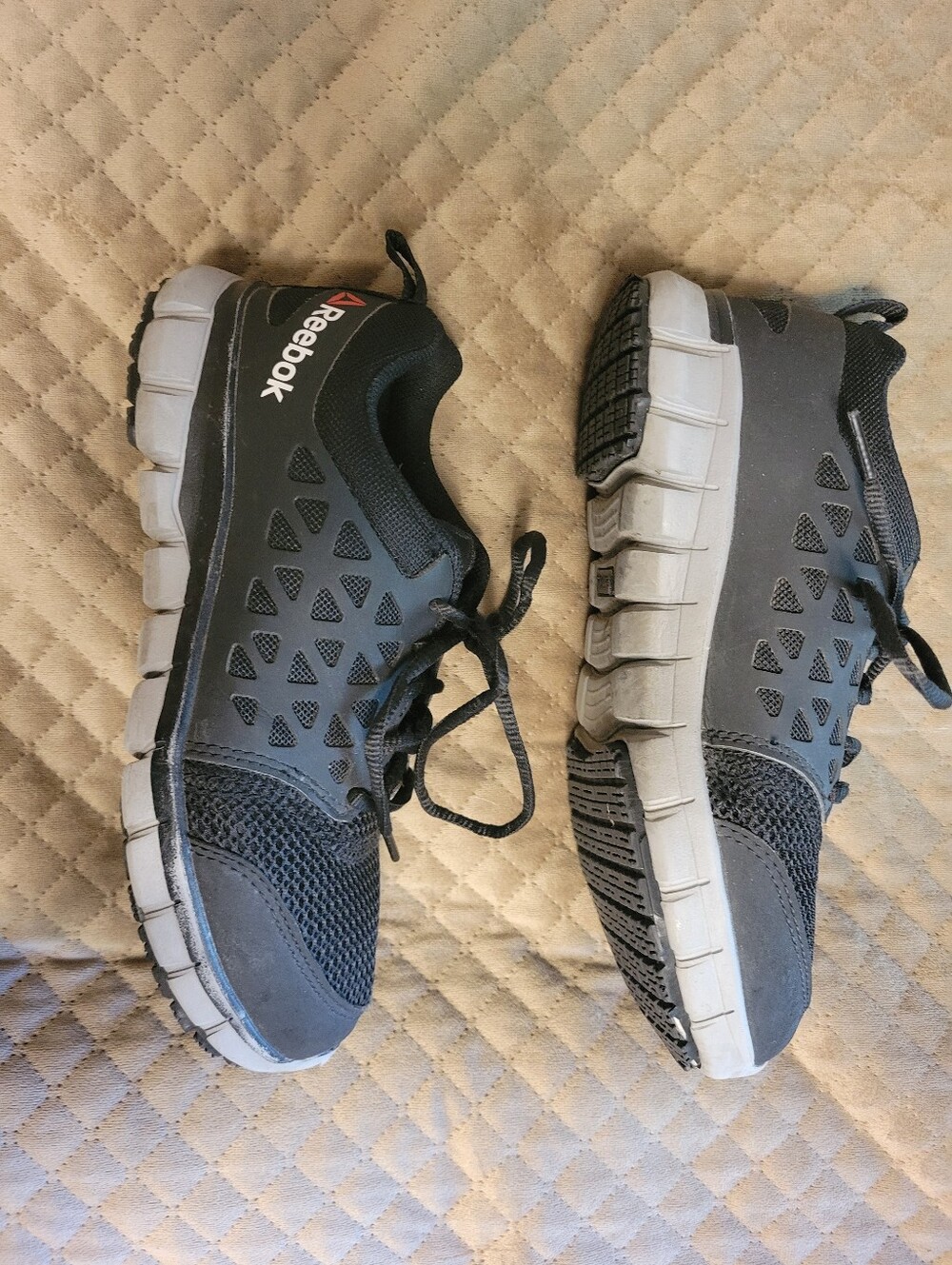 Reebok sublite slip/ oil resisting sole Womens size 7 black - Picture 2 of 7
